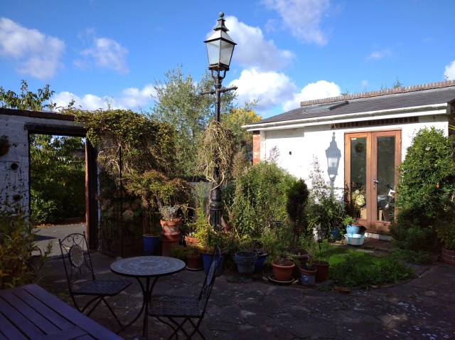 courtyard garden with lamppost